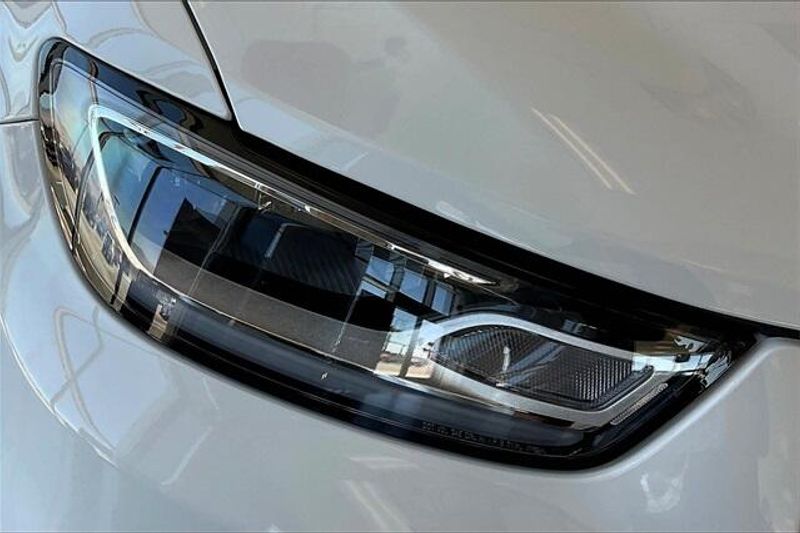 2025 Chrysler Pacifica SelectImage 10