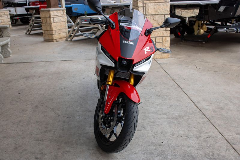 NEW 2026 YAMAHA YZFR3 ABS 70TH ANNIVERSARY EDITION Image 3