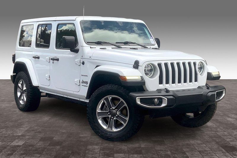 2019 Jeep Wrangler Unlimited Sahara photo 3