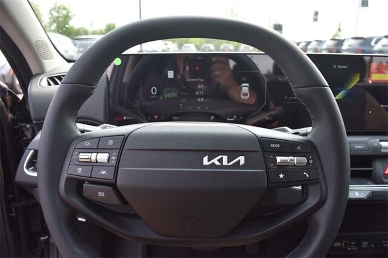 2025 Kia K4 EXImage 23