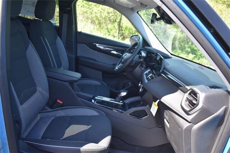 2025 Chevrolet TrailBlazer LTImage 12
