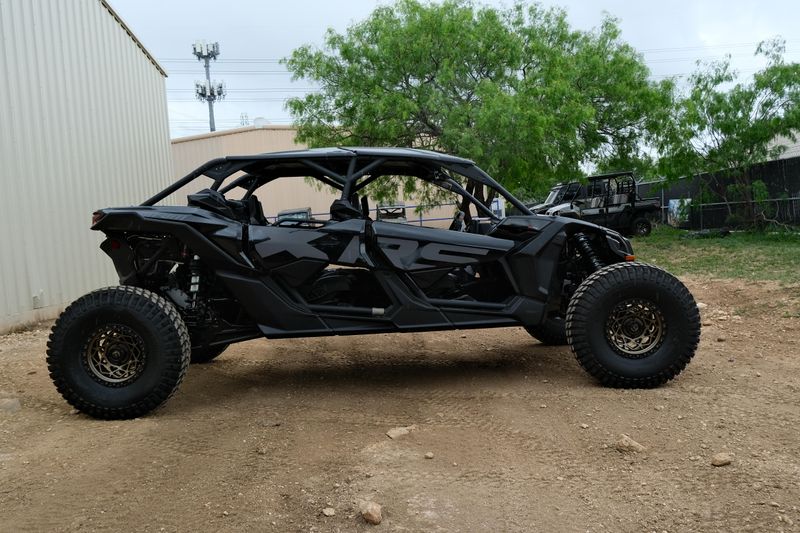 NEW 2026 CAN-AM MAVERICK X3 MAX X RS TURBO RR SMARTSHOX WITH 1025 TOUCHSCREEN Image 2