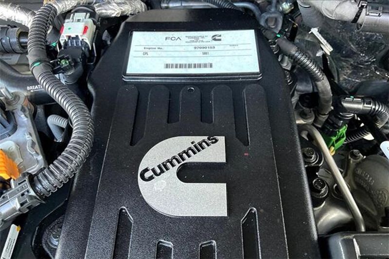 Used 2025 RAM 2500 LaramieImage 32