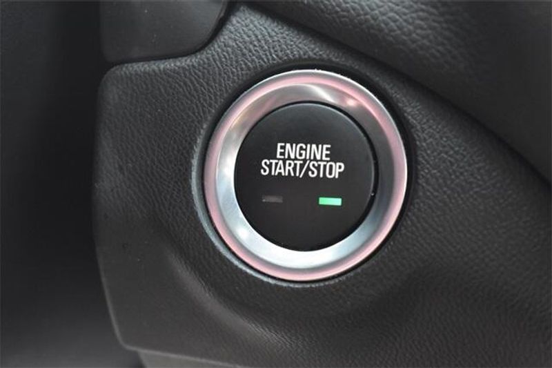 Used 2023 Chevrolet Equinox LTImage 31