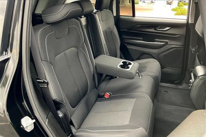 2023 Jeep Grand Cherokee LaredoImage 26