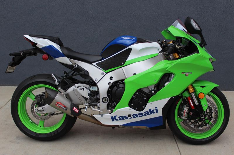 2024 Kawasaki NINJA ZX-10R ABS Image 1