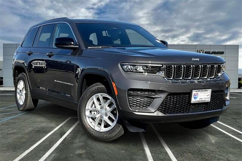 2025 Jeep Grand Cherokee Laredo X 4x4Image 14