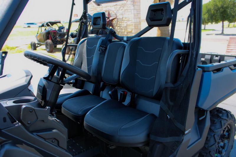 New 2025 Can-Am DEFENDER XT HD9 DUSTY NAVY Image 13