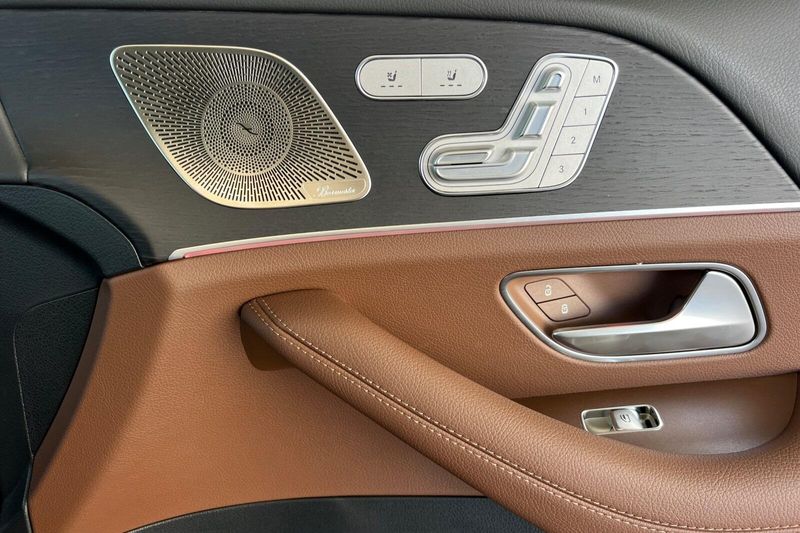 2025 Mercedes-Benz GLS 450Image 21