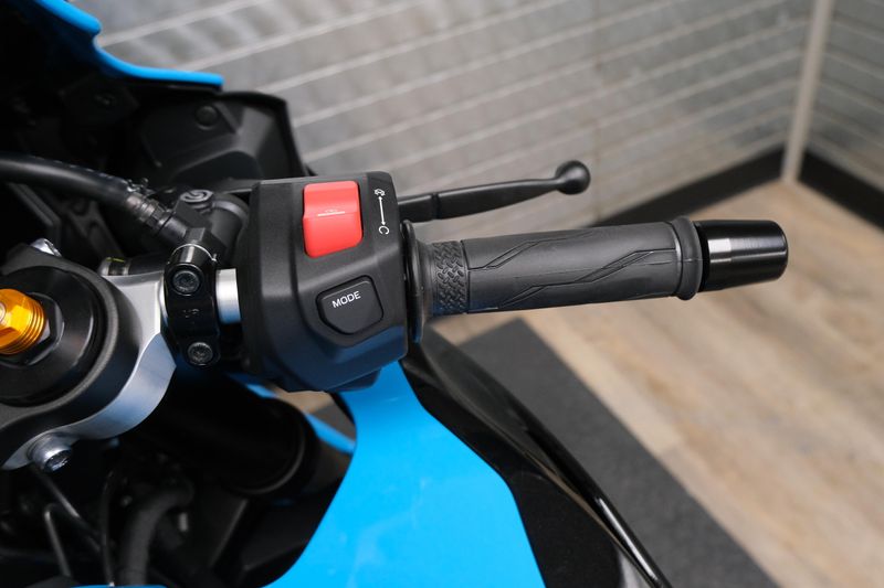 NEW 2026 YAMAHA YZFR7 Image 20