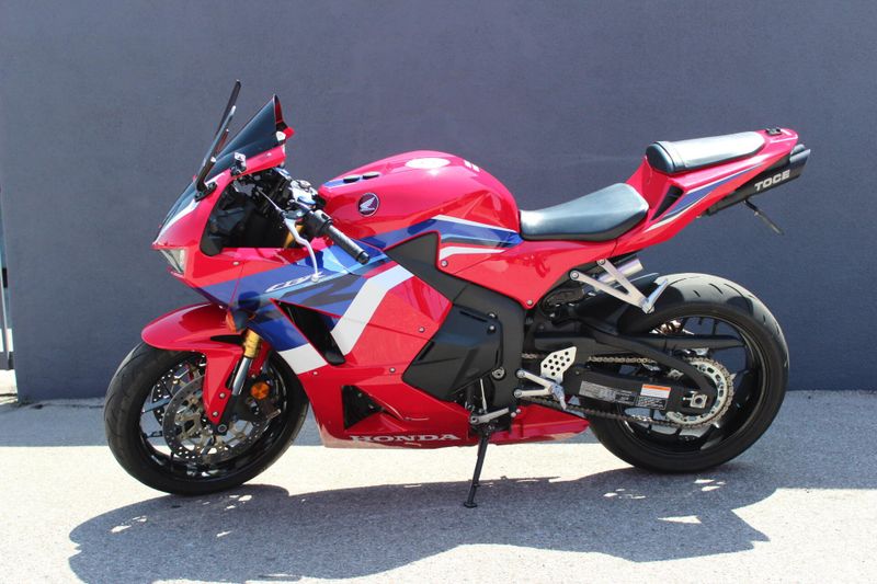 2021 Honda CBR600RR ABS Image 2