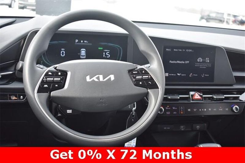 New 2025 Kia Niro LXImage 18