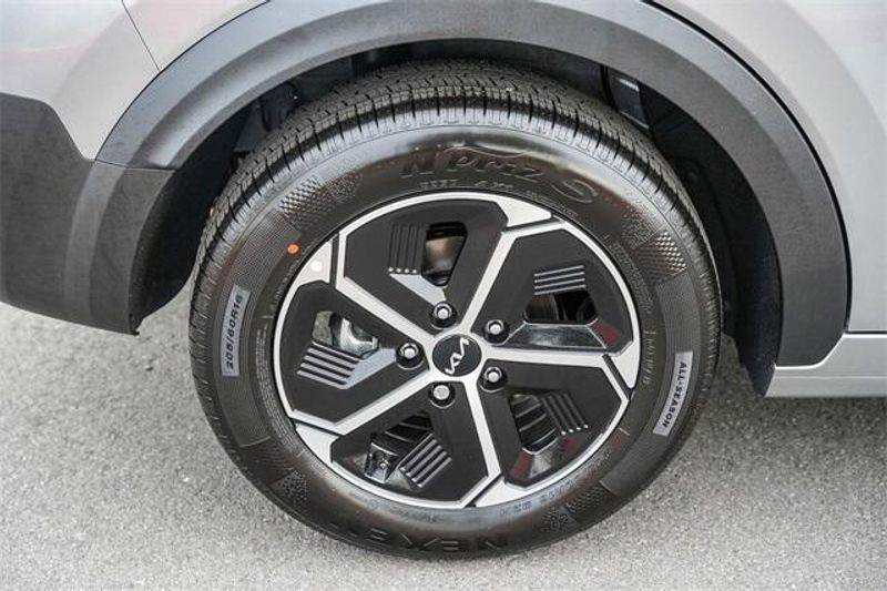 2025 Kia Niro EXImage 27