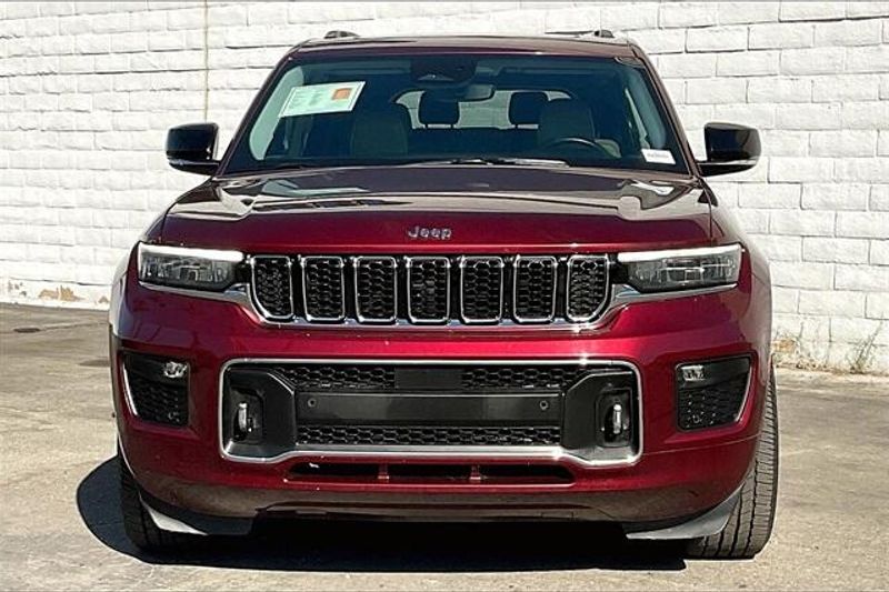 2021 Jeep Grand Cherokee L OverlandImage 2