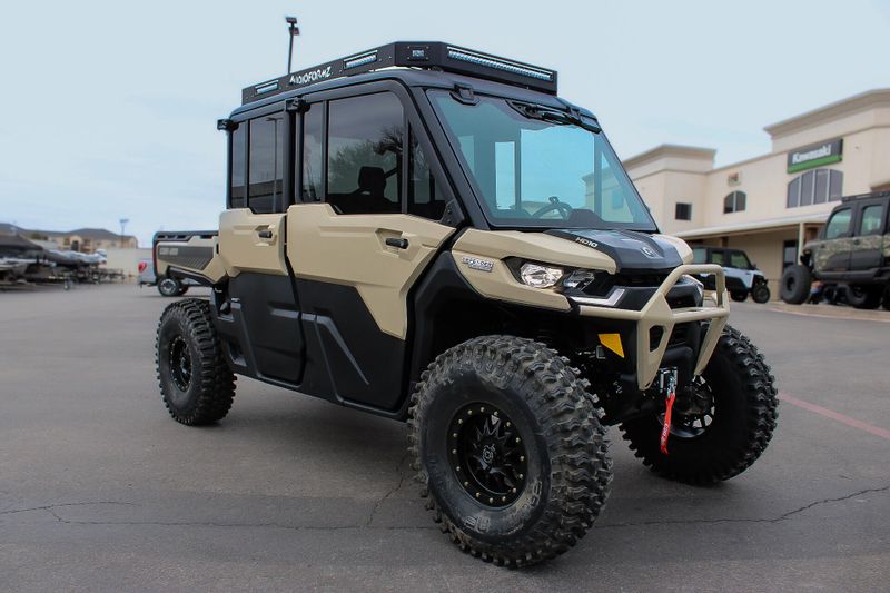 2025 Can-Am DEFENDER MAX LIMITED CAB HD10 DESERT TAN AND STEALTH BLACKImage 10