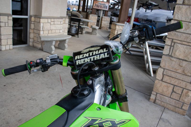 USED 2022 KAWASAKI KX 450 Image 16
