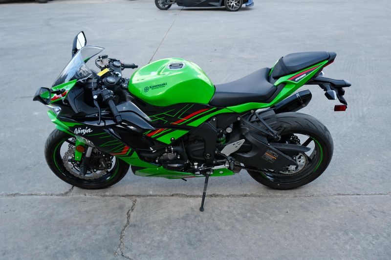 2023 Kawasaki NINJA ZX6R GREEN Image 6
