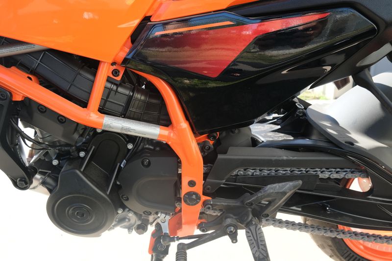 NEW 2025 KTM 390 DUKE Image 14