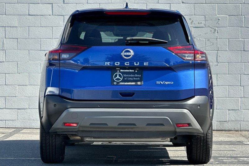 Used 2023 Nissan Rogue SVImage 5