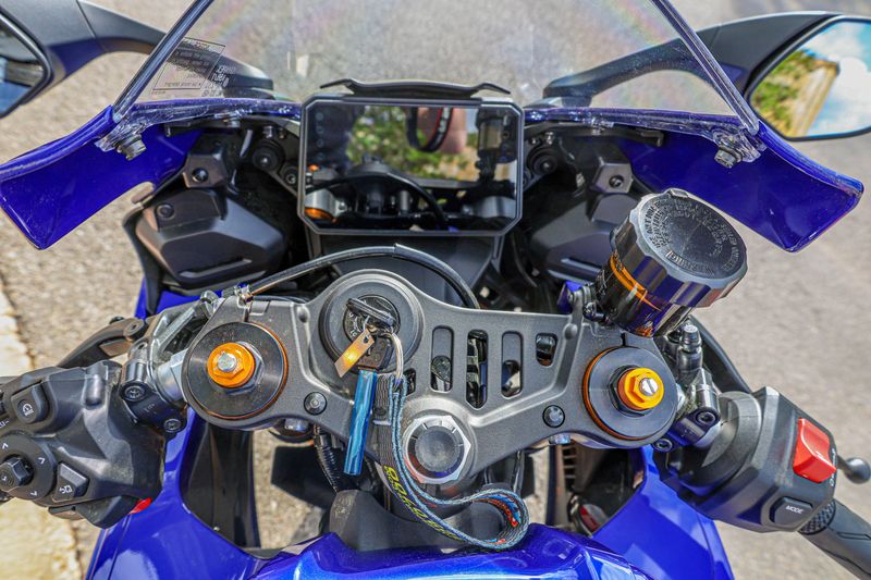 NEW 2026 YAMAHA YZFR7 Image 7