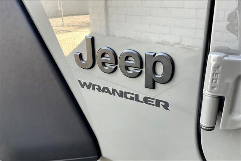 2022 Jeep Wrangler Sport SImage 31