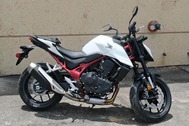 2025 Honda CB750 HORNET MATTE PEARL WHITE Image 2