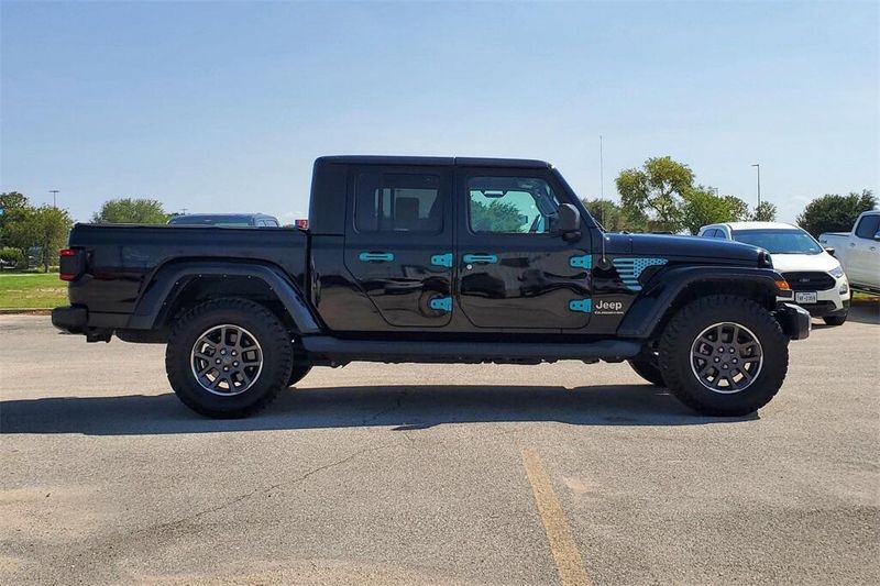 2022 Jeep Gladiator Overland photo 5