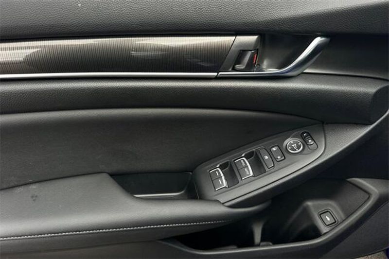 Used 2020 Honda Accord SportImage 9