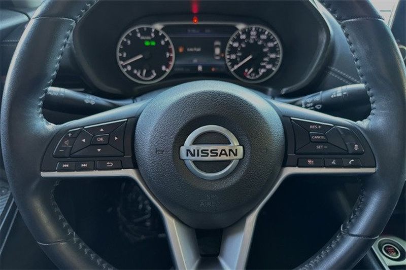 2020 Nissan Sentra SVImage 19