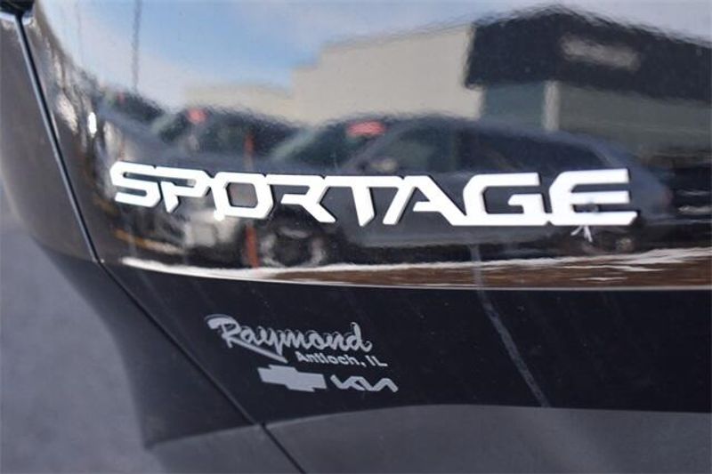 New 2025 Kia Sportage EXImage 15