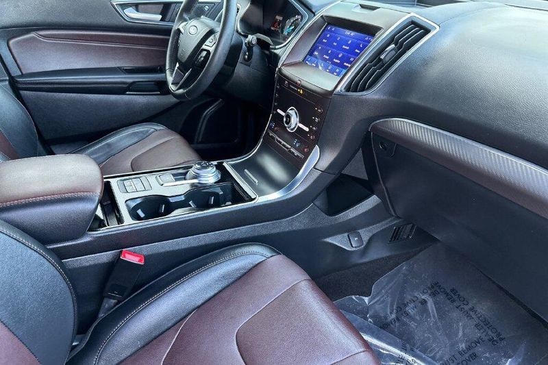 Used 2020 Ford Edge TitaniumImage 15