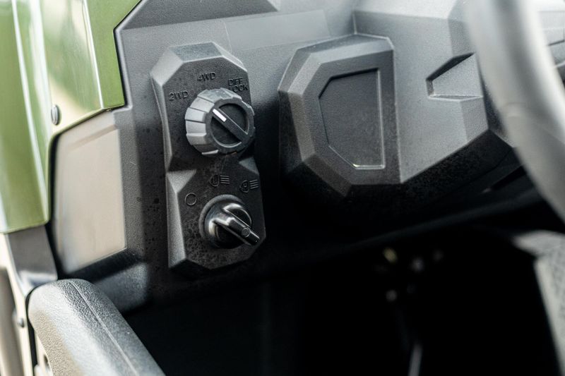 NEW 2025 YAMAHA VIKING VI EPS TACTICAL GREEN Image 7