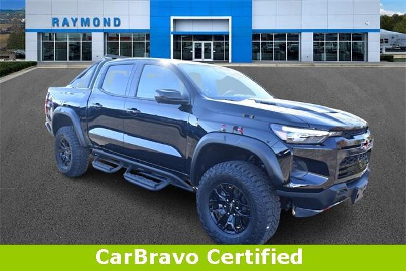 Used 2025 Chevrolet Colorado ZR2Image 1