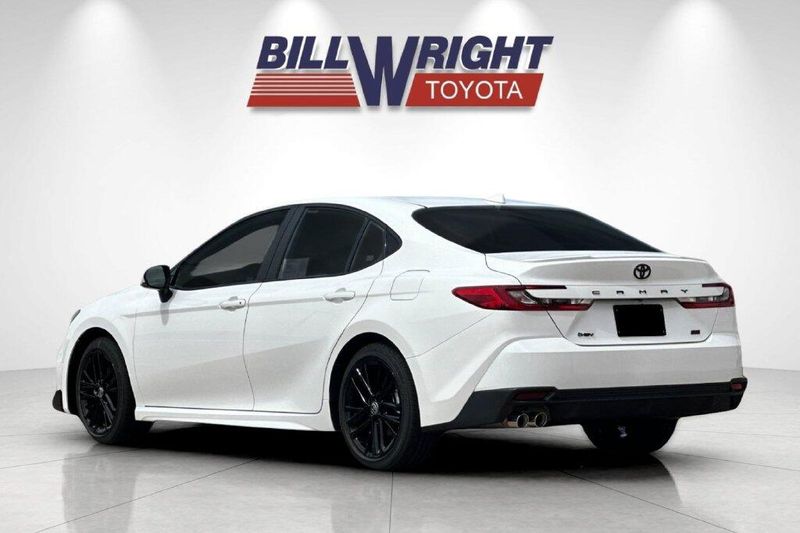 New 2026 Toyota Camry SEImage 5