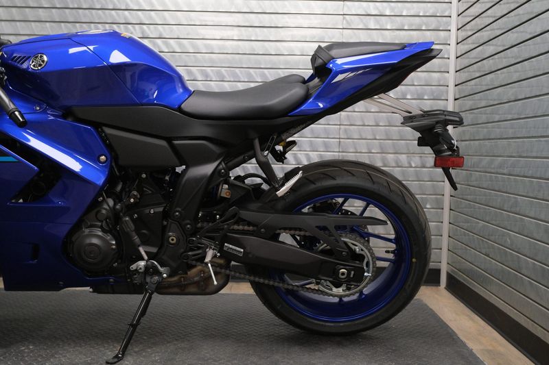 NEW 2026 YAMAHA YZFR7 Image 16