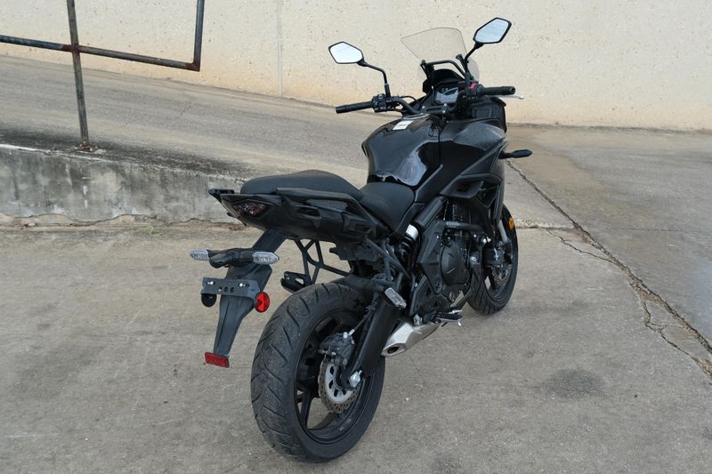 2023 Kawasaki VERSYS 650 LT METALLIC SPARK BLACK AND METALLIC FLAT SPARK BLACK Image 3