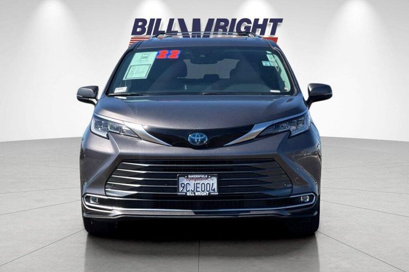 Used 2022 Toyota Sienna LimitedImage 8