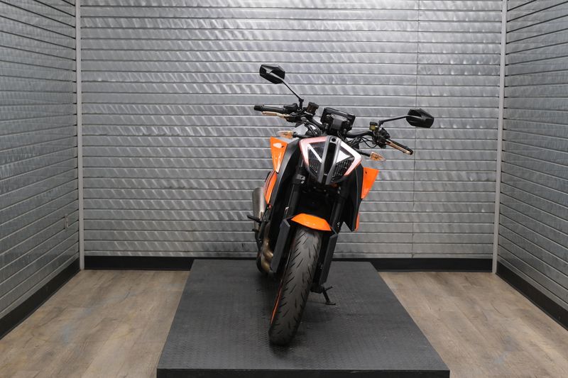 USED 2022 KTM SUPER DUKE 1290 R EVO Image 8