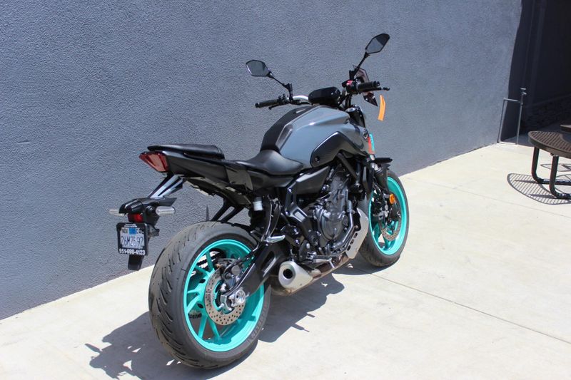 2022 Yamaha MT 07 Image 3
