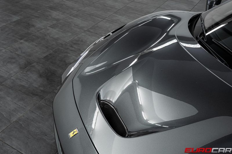 2022 Ferrari F8 Spider *HUGE CARBON OPTIONS * PASSENGER DISPLAY*Image 11