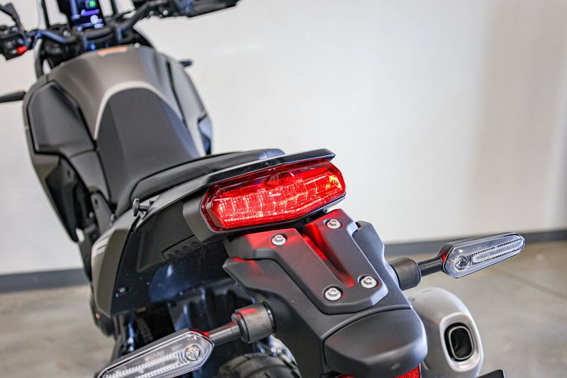 2025 Yamaha TENERE 700  TECH TITANIUM Image 17