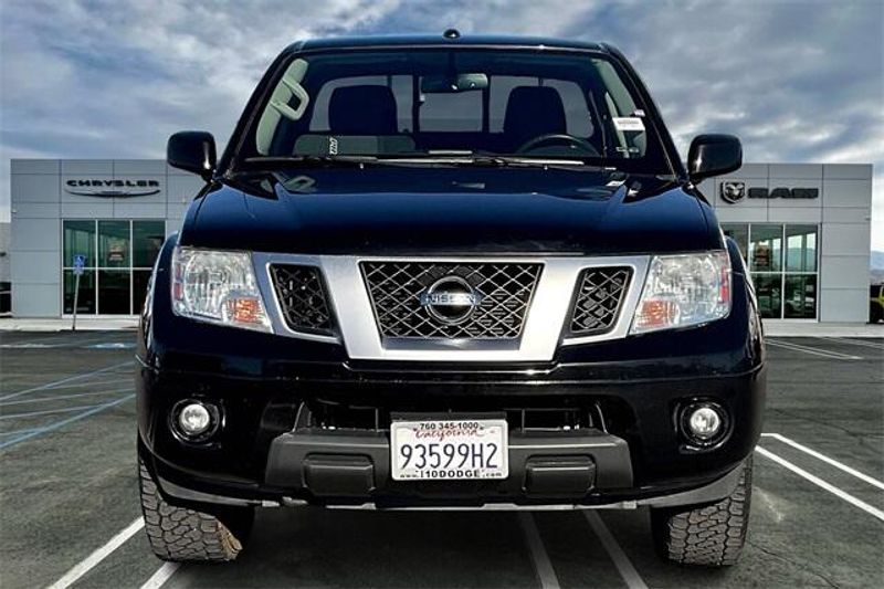 2018 Nissan Frontier PRO-4XImage 2