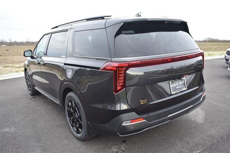 2025 Kia Carnival SX PrestigeImage 5