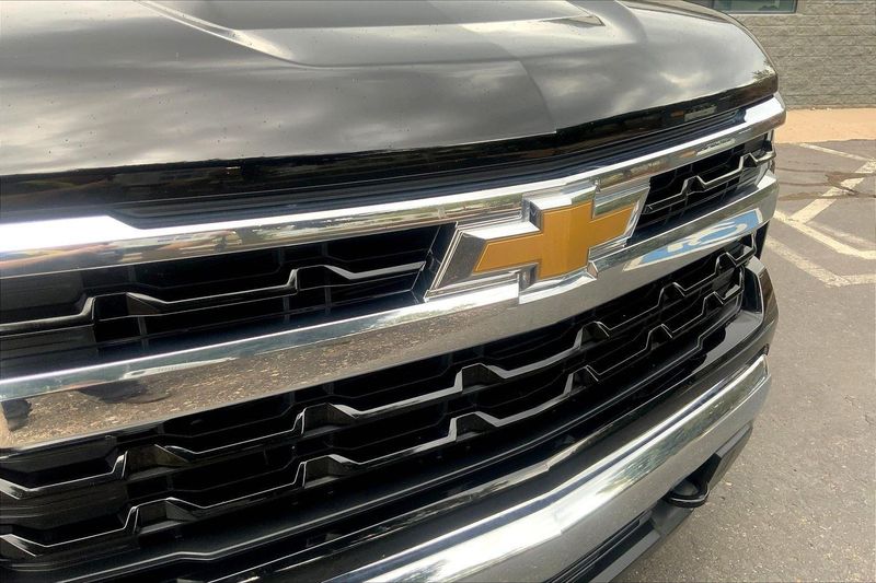 2023 Chevrolet Silverado 1500 LT photo 27