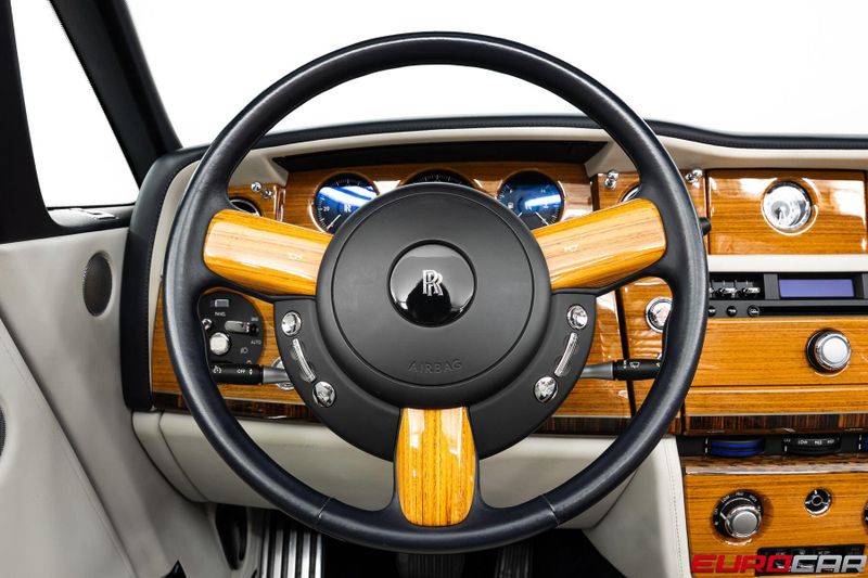 2010 Rolls-Royce Phantom Drophead Coupe *RARE INTERIOR * IMMACULATE CONDITION*Image 28