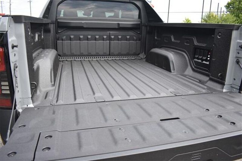 New 2026 Chevrolet Silverado EV LTImage 20
