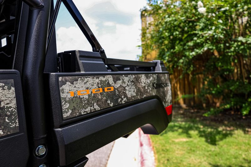 NEW 2026 KAWASAKI MULE PROFXT 1000 LE CAMO Image 17