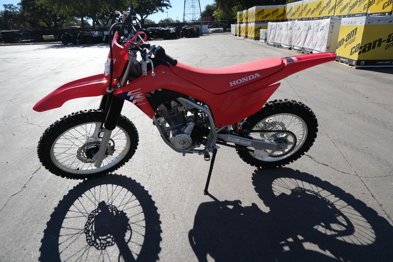 2025 Honda CRF 250F REDImage 19