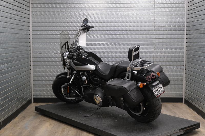 USED 2017 HARLEY DYNA FAT BOB 103 Image 5