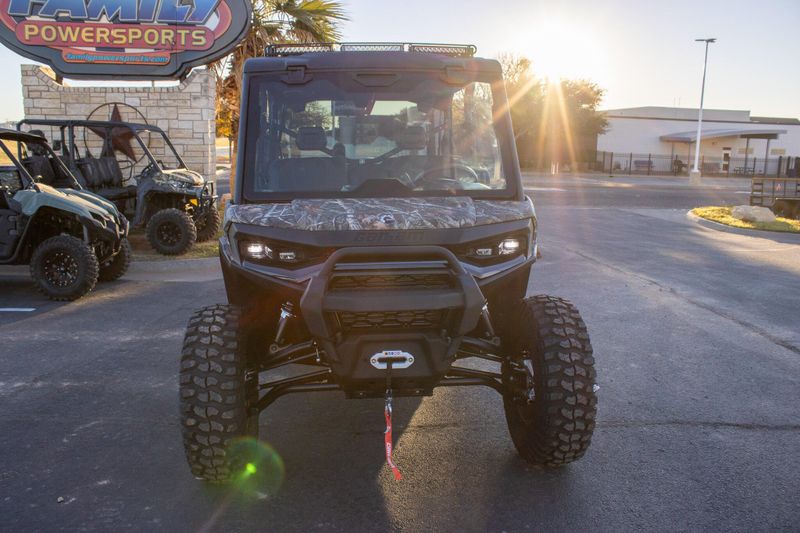 NEW 2026 CAN-AM DEFENDER MAX XT HD11 WITH 1025 INCH TOUCHSCREEN Image 7